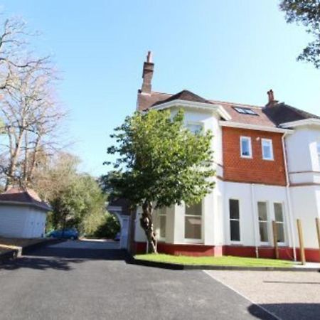 Middle Chine - 2 Bedroom Holiday Home Bournemouth Exterior photo